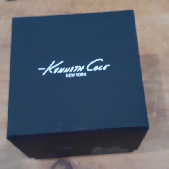 Kenneth Cole Watch😀😀😀HOSTESS PICK 07132021 - Picture 5 of 5